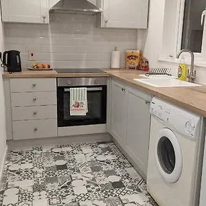 Stylish Family House Close To Heart Of With Free Parking Belfast